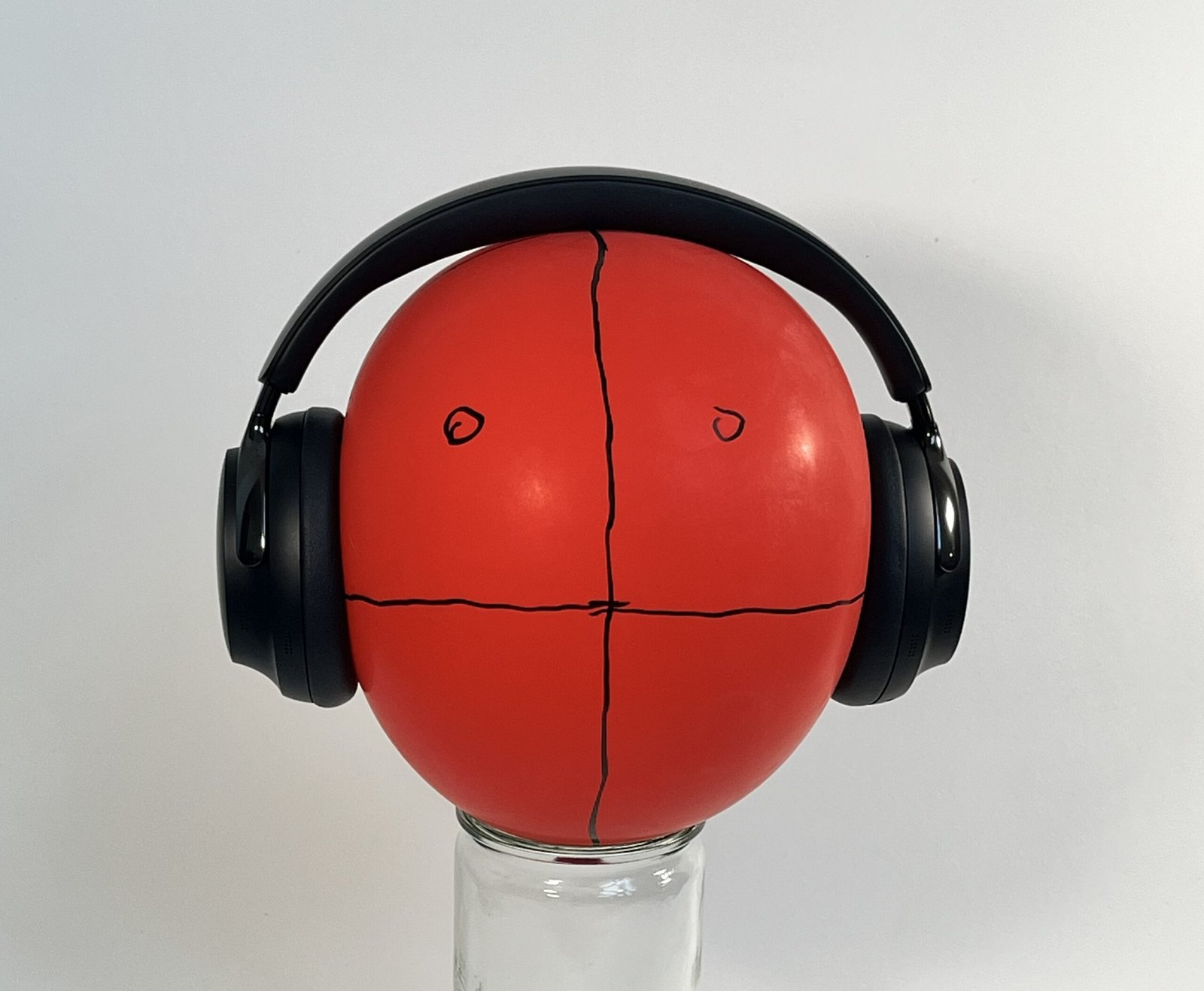 Bose QuietComfort Ultra 2nd Gen clamp test on the large head balloon proxy