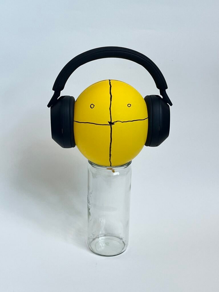 Sony XM5 ANC headphones BOST balloon test small